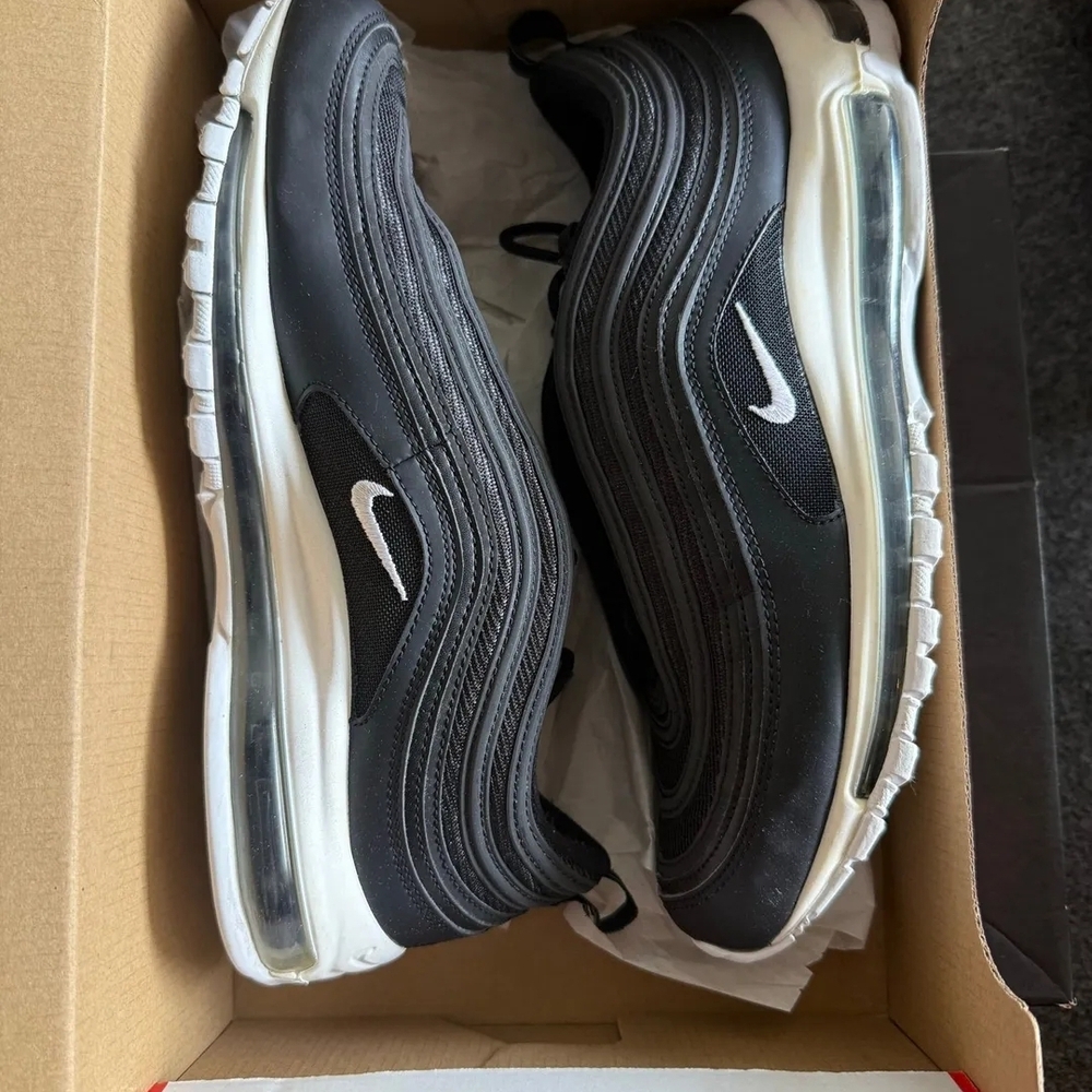 Nike Men's Black and White Air Max 97 Sneakers